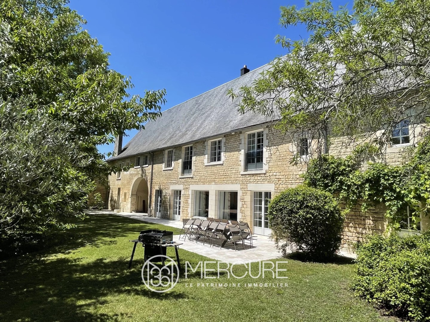 Luxury house for sale in Chauvigny