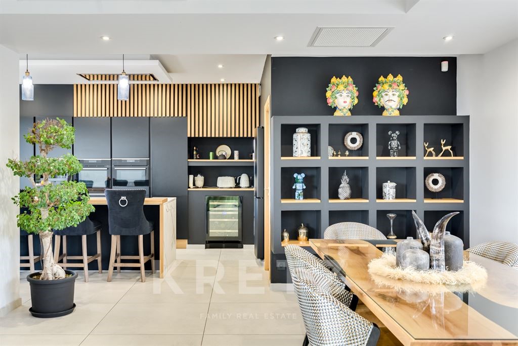 Villa de luxe à vendre dans le quartier Zone Pietonne