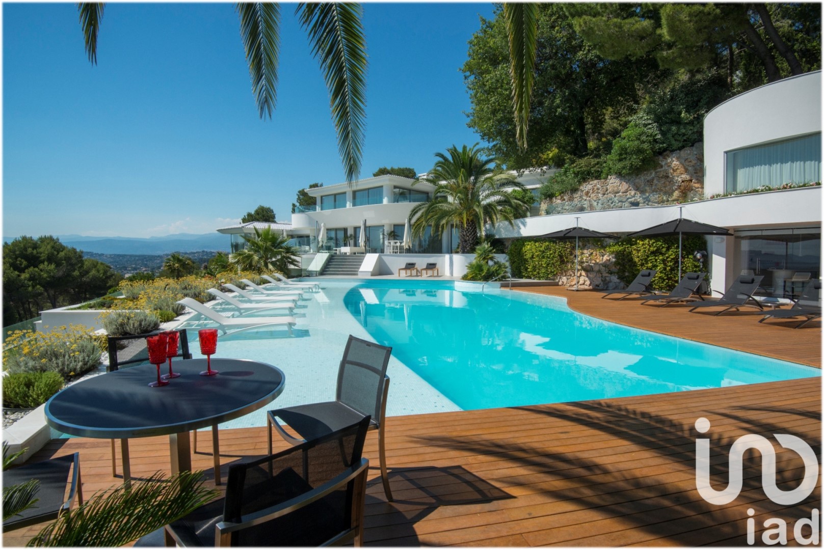 Architect house for sale in the district Terrefial