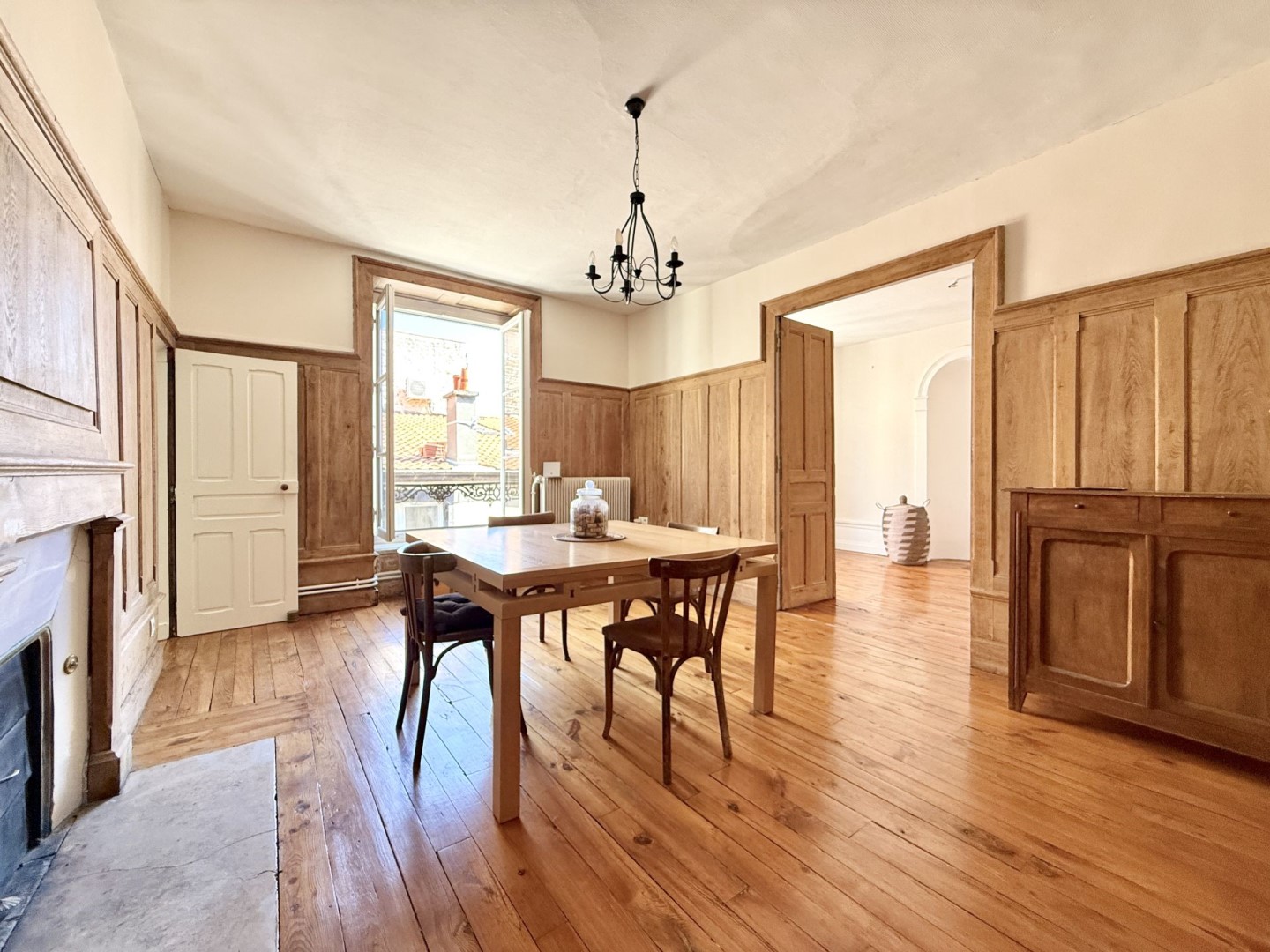 Luxe appartement te koop in Ballainvilliers