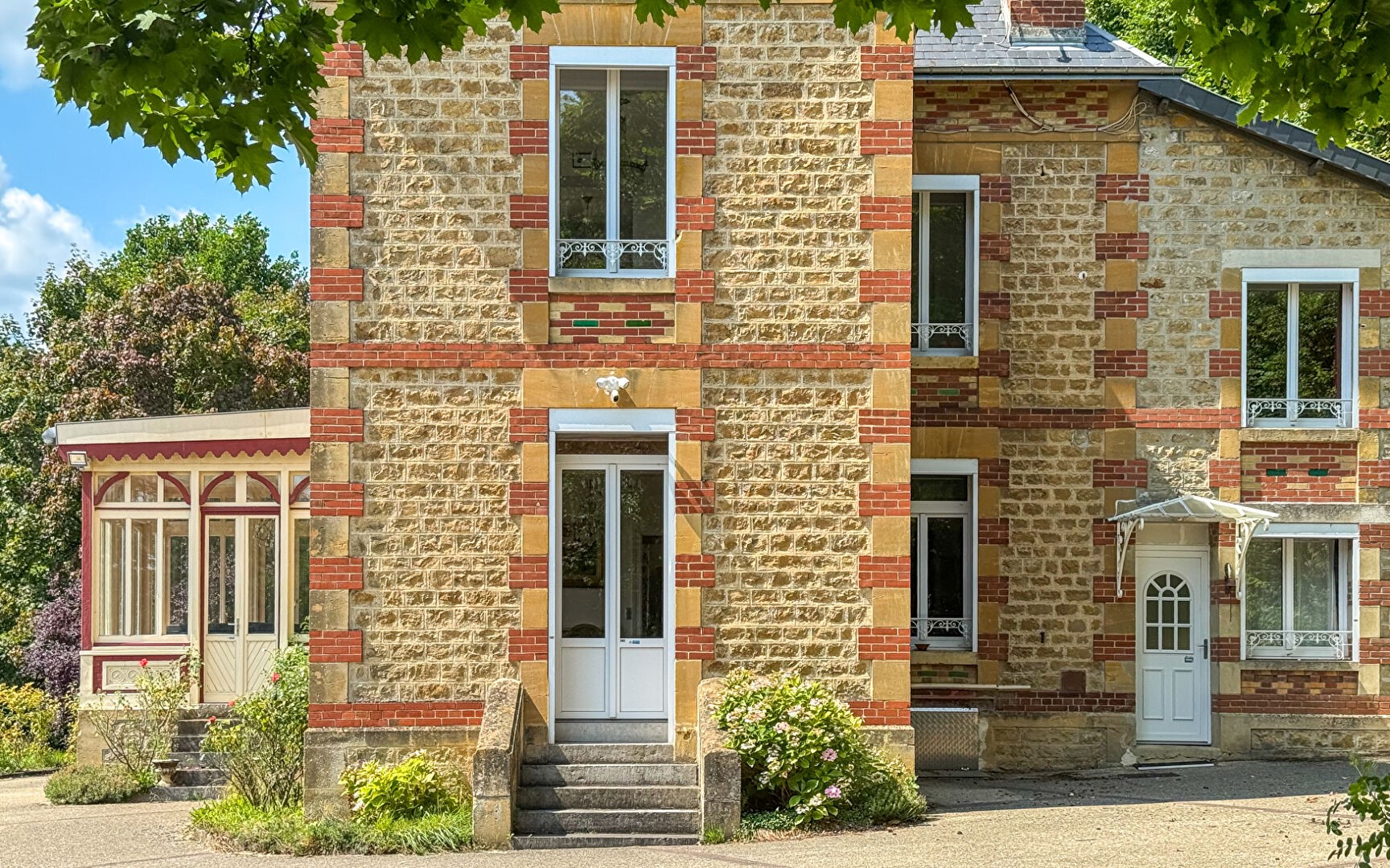 Manor house for sale in Charleville-Mézières