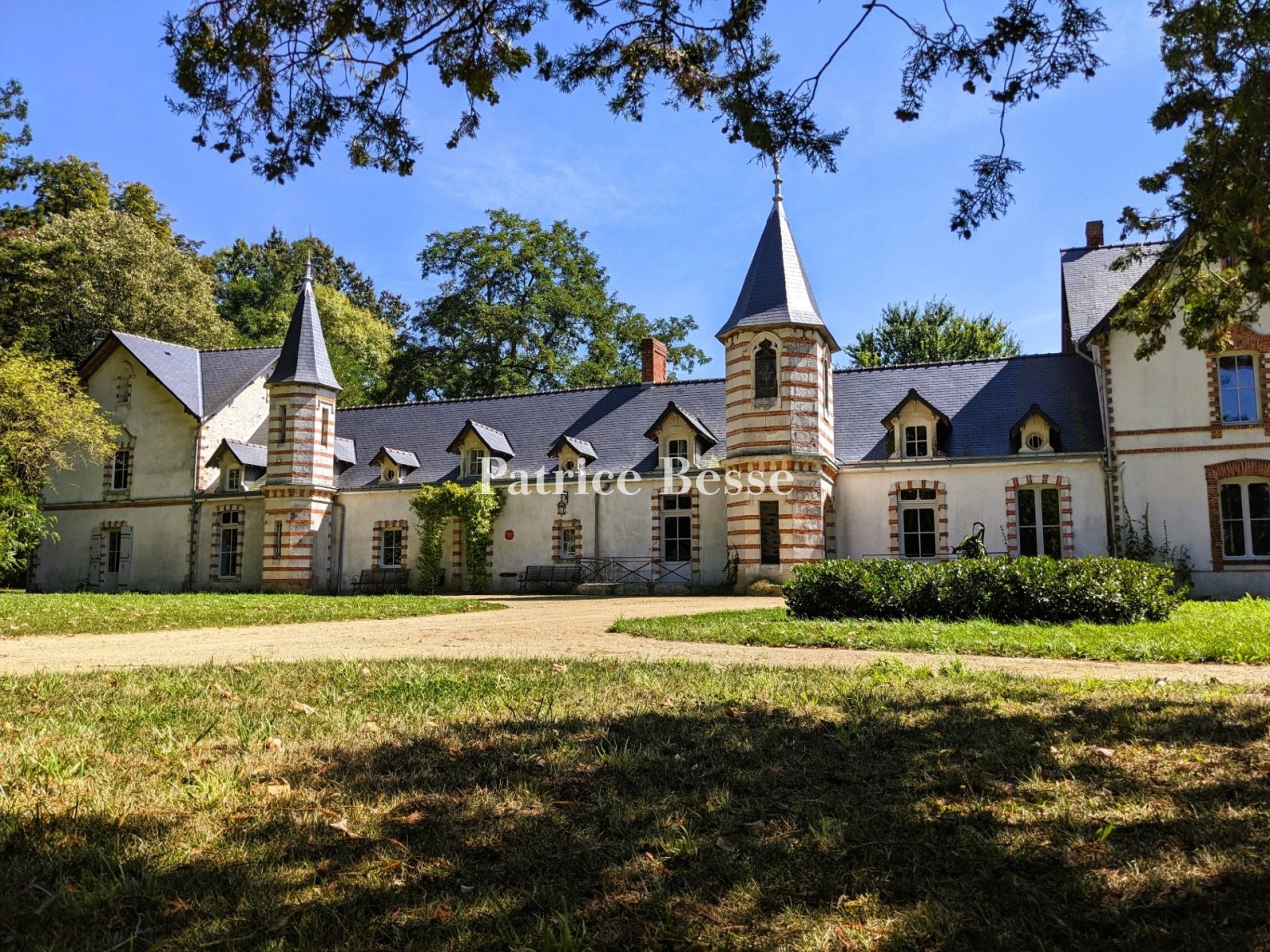 Castle for sale in Segré