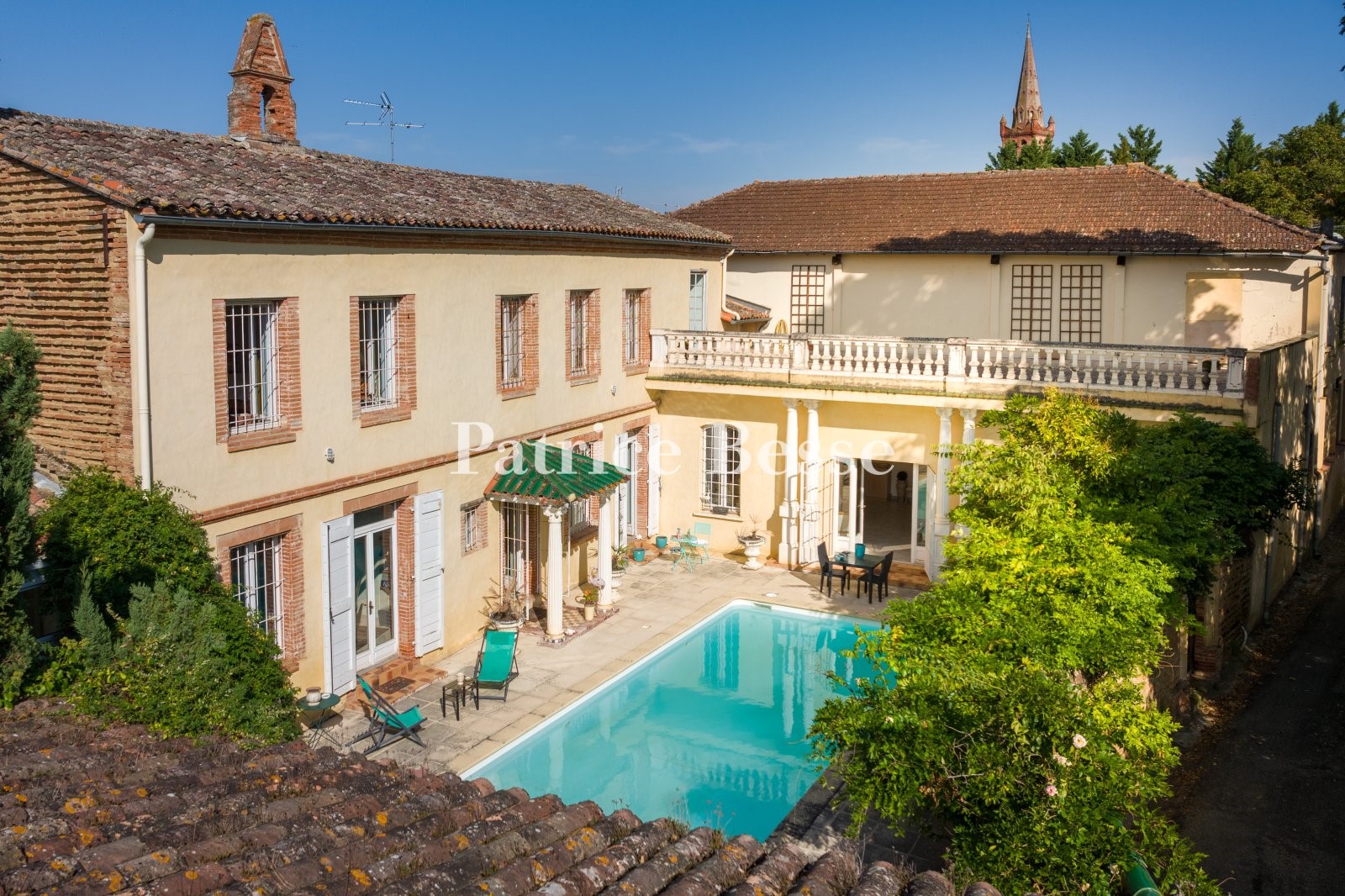 Village house for sale in Montauban