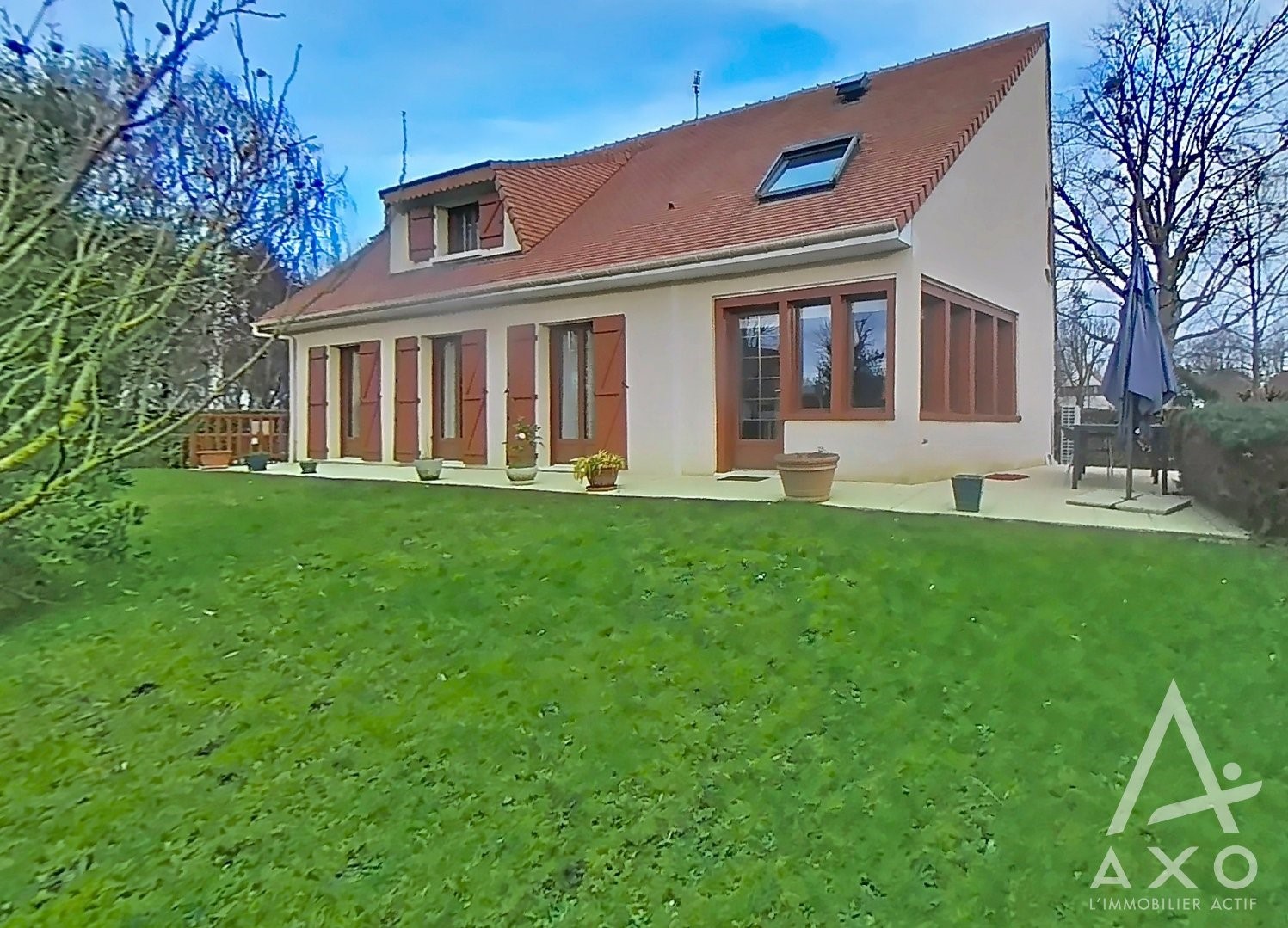 Luxury house for sale in Cambes-en-Plaine