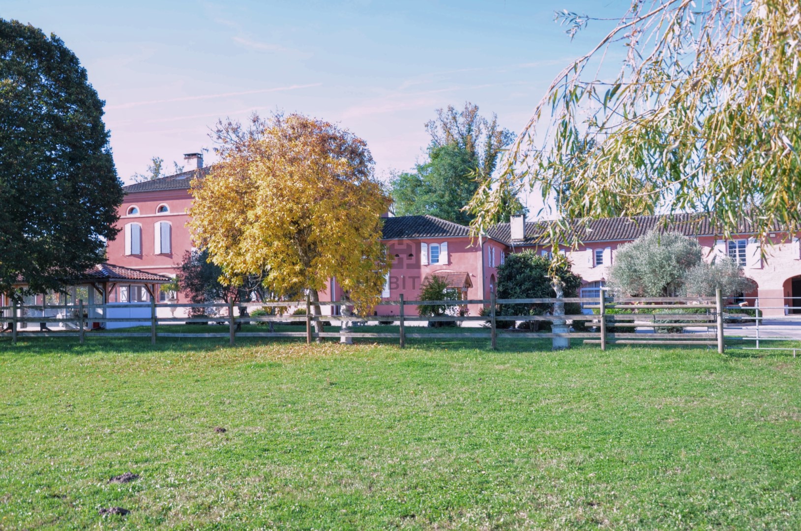 Luxury villa for sale in the district Saint-Martial - Le Fau