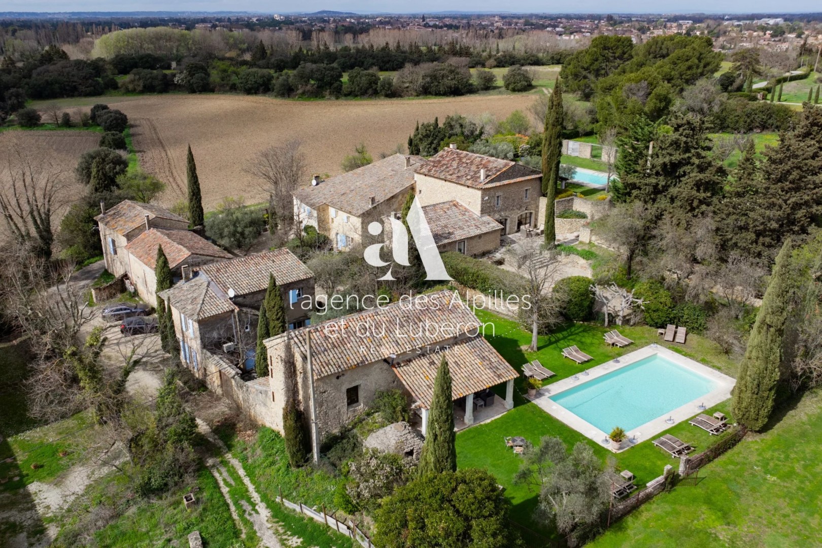 Luxury house for sale in the district Nevons-route d'Apt