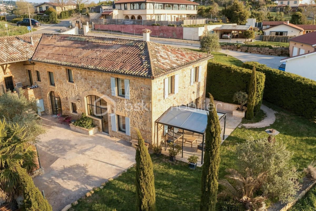 Corps de ferme à vendre à Saint-Jean-des-Vignes