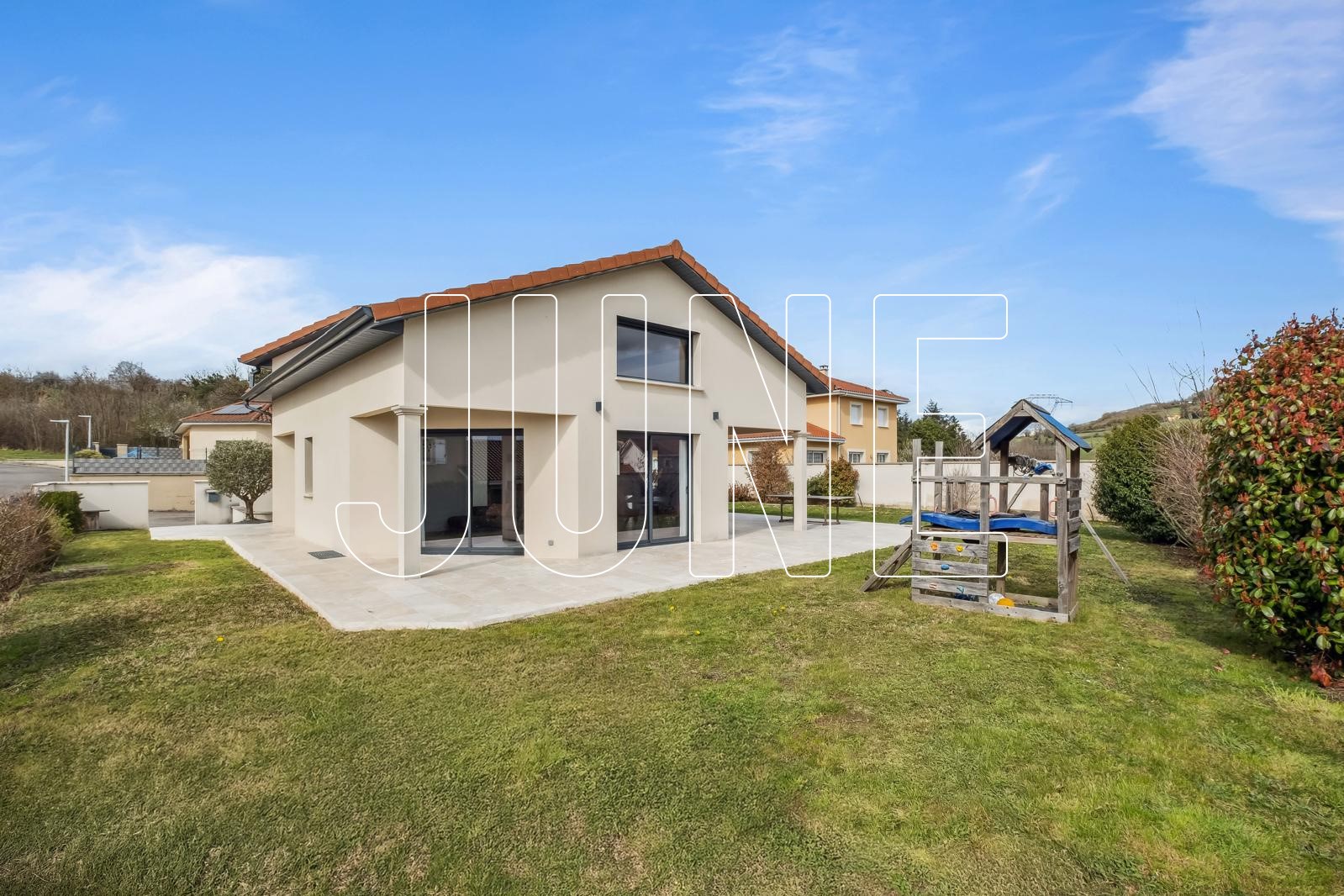 Maison de luxe à vendre à Luzinay