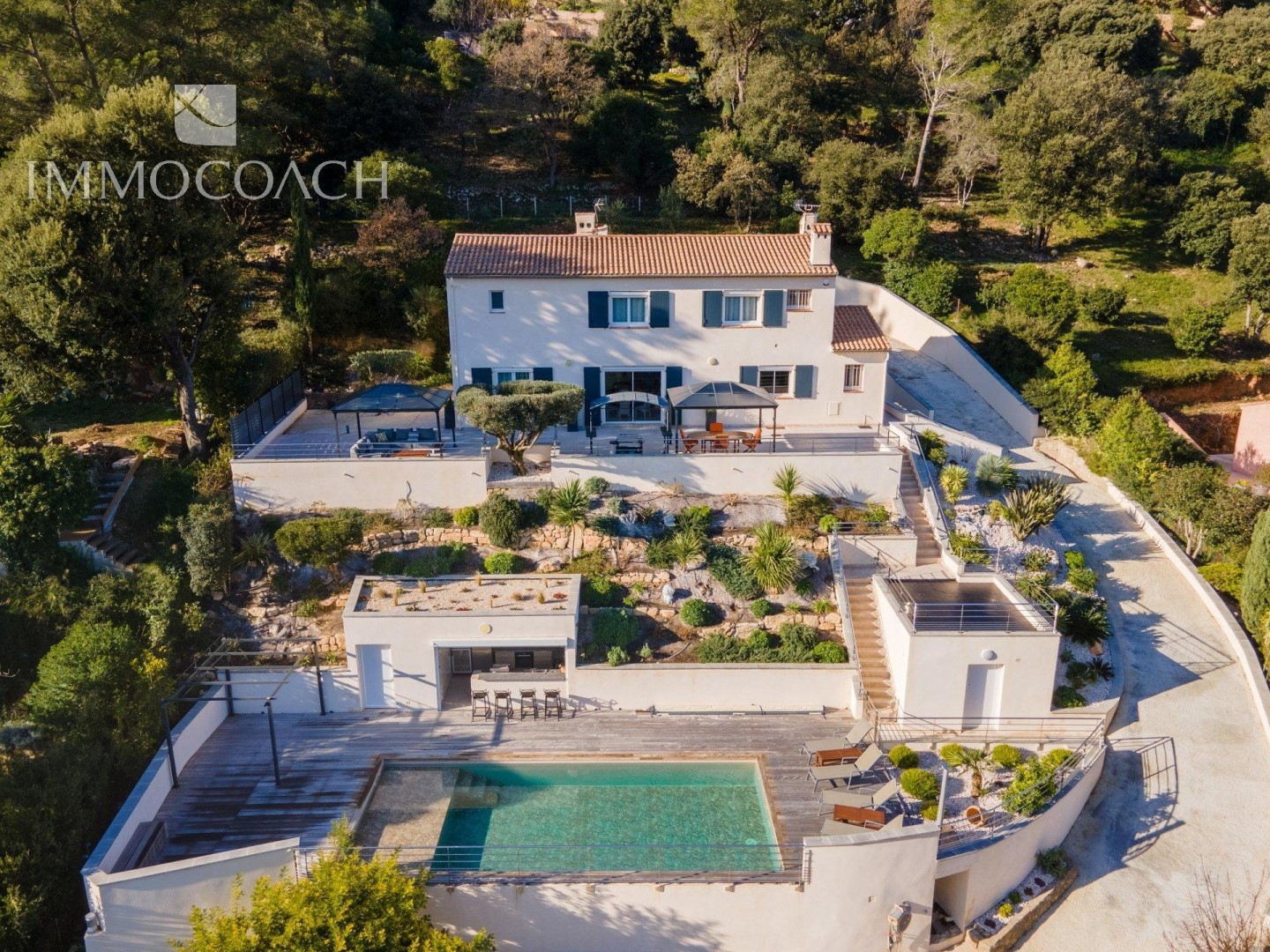 Parcelle à Vendre Au Domaine Des Maurels maisons de luxe avec piscine à vendre à Hyères - Lux Residence