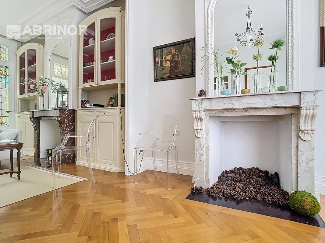 Maison de luxe à vendre dans le quartier Canteleu-Ampere