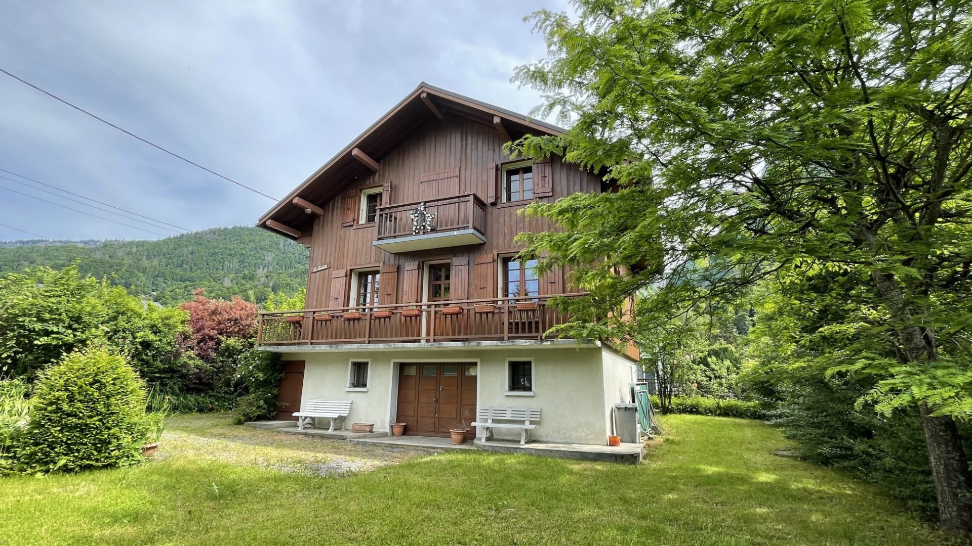 Chalet familial 8 pièces - Proche centre village - Fort potentiel - Sous-sol complet à Samoëns (74330) — 3
