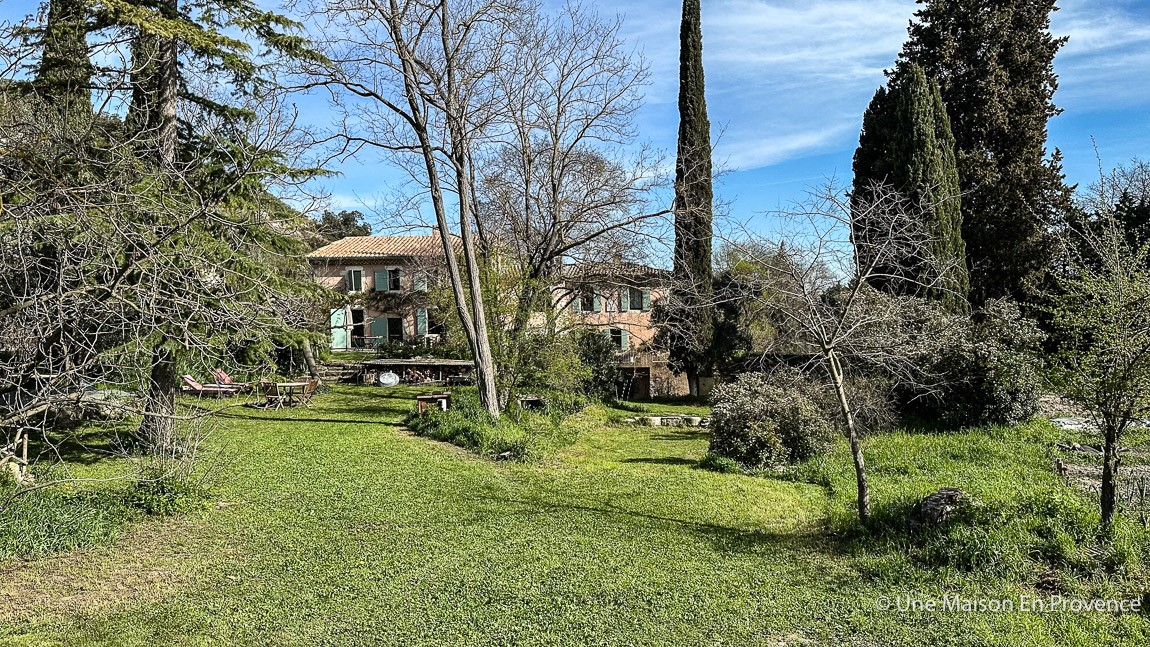 Casolare provenzale tipico in vendita Pujaut