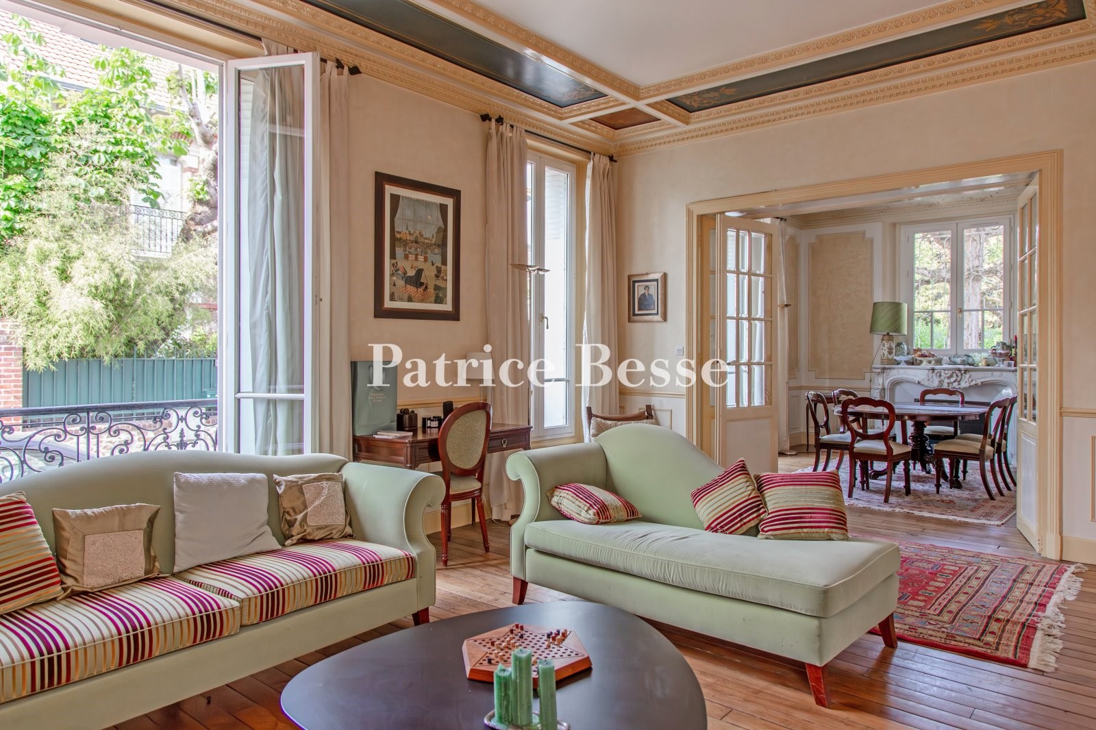Maison de luxe à vendre dans le quartier RER-Lombart