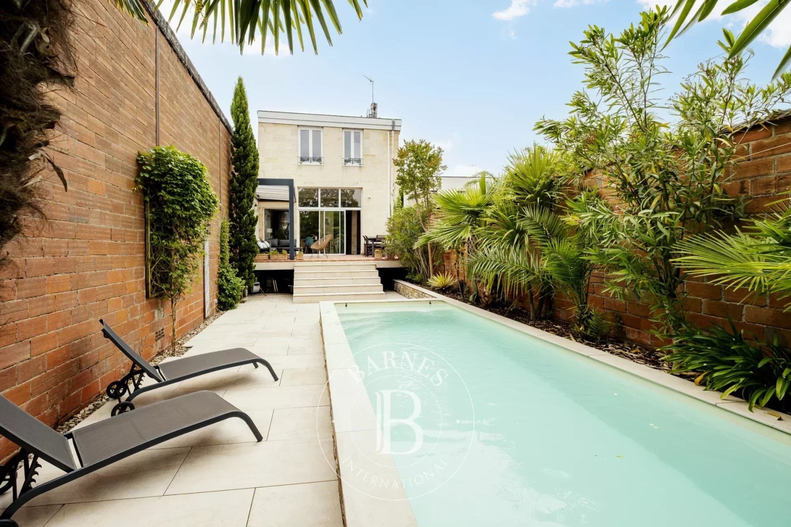 Maison de luxe à vendre dans le quartier Barriere du Medoc