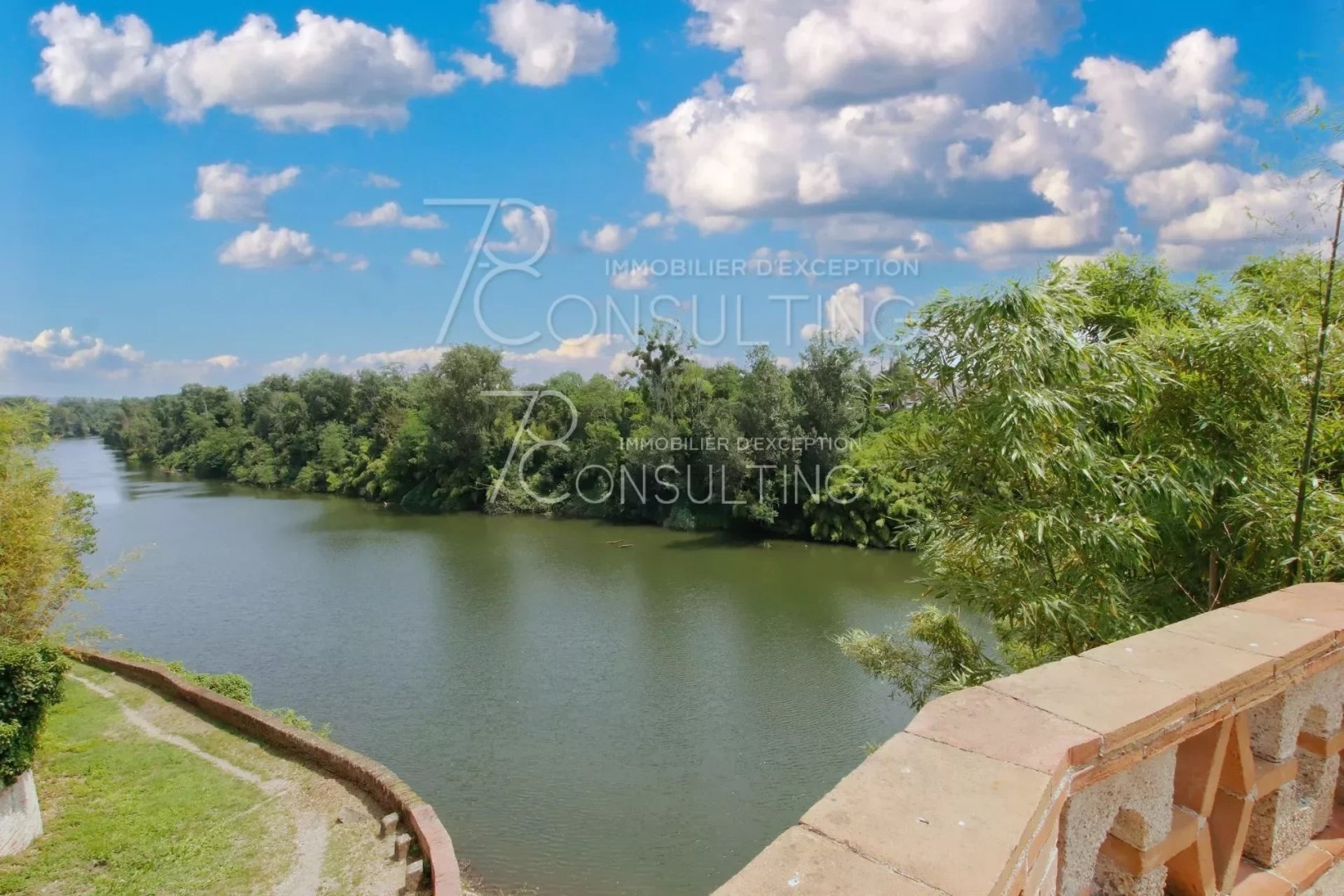 Luxury house for sale in the district Périphérique Est