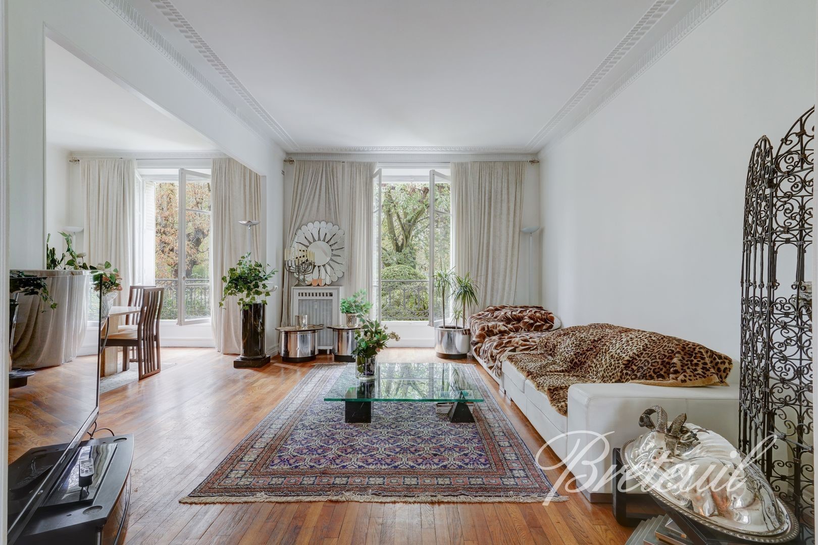 Luxury apartment for sale in Vincennes