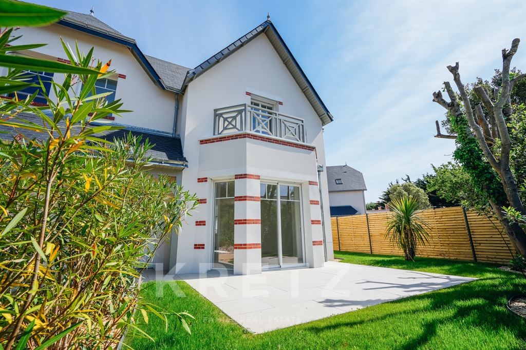 Luxury house for sale in the district Sud