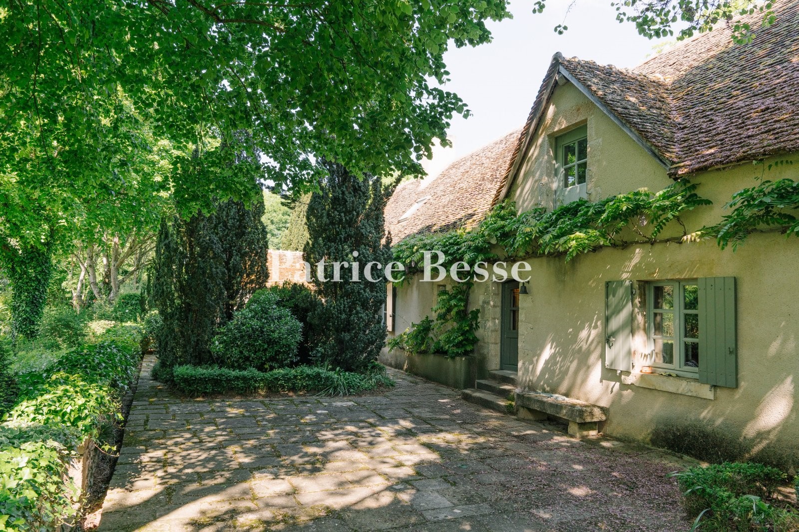 Farmhouse for sale in Loye-sur-Arnon