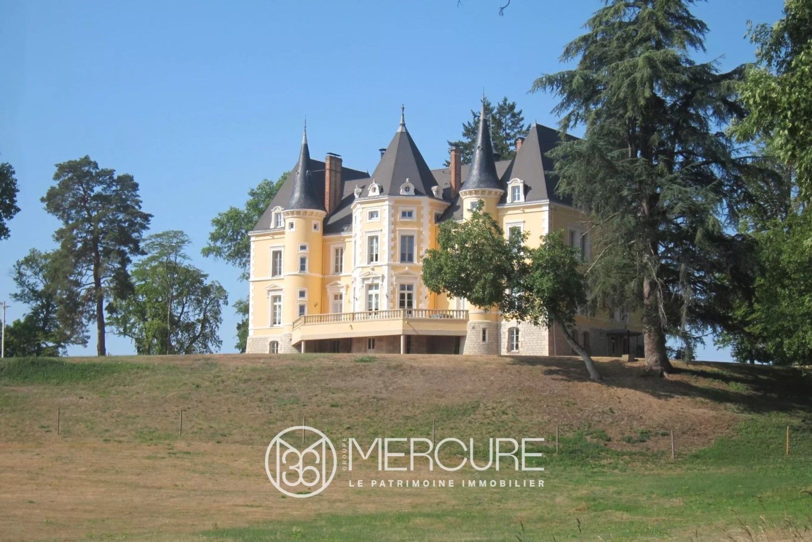 Kasteel te koop in Étang-sur-Arroux