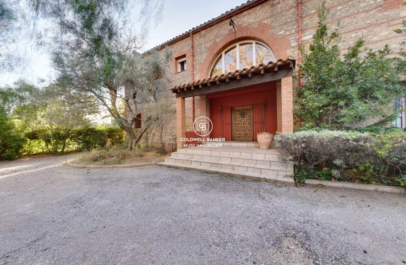 Luxury house for sale in the district Les Platanes