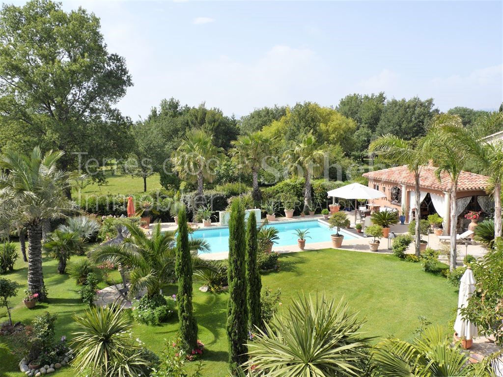 propriété à vendre dans le quartier Centre Ville