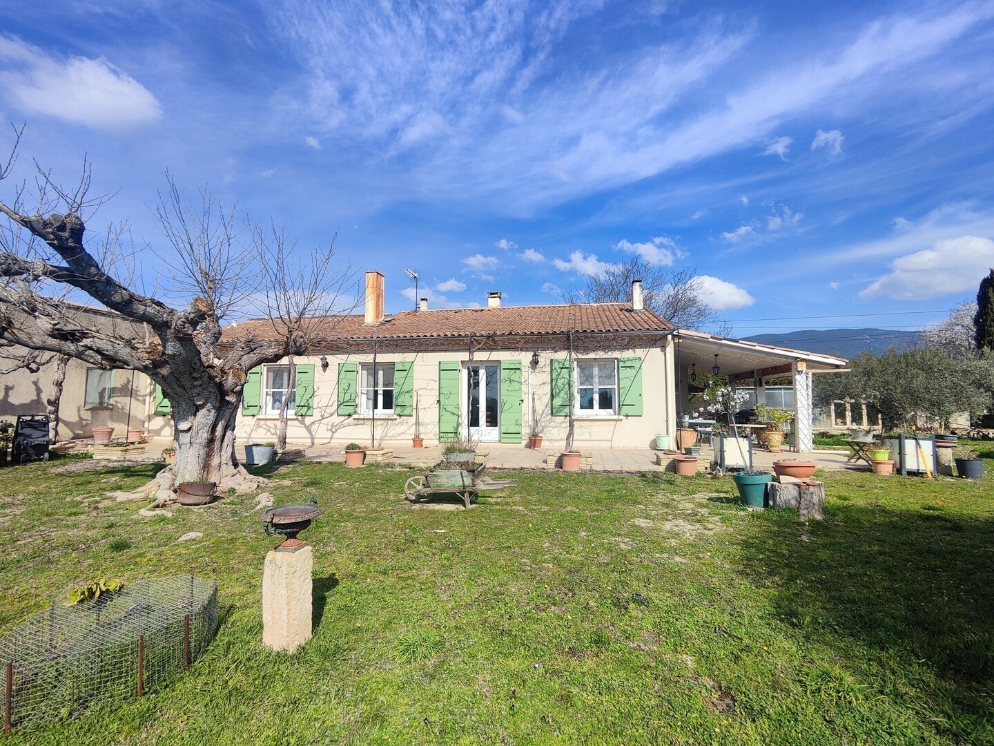 Luxury house for sale in Cucuron