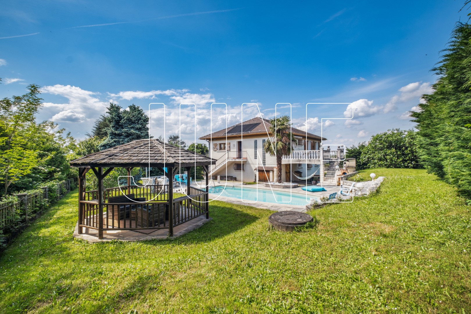 Maison de luxe à vendre à Chaponnay