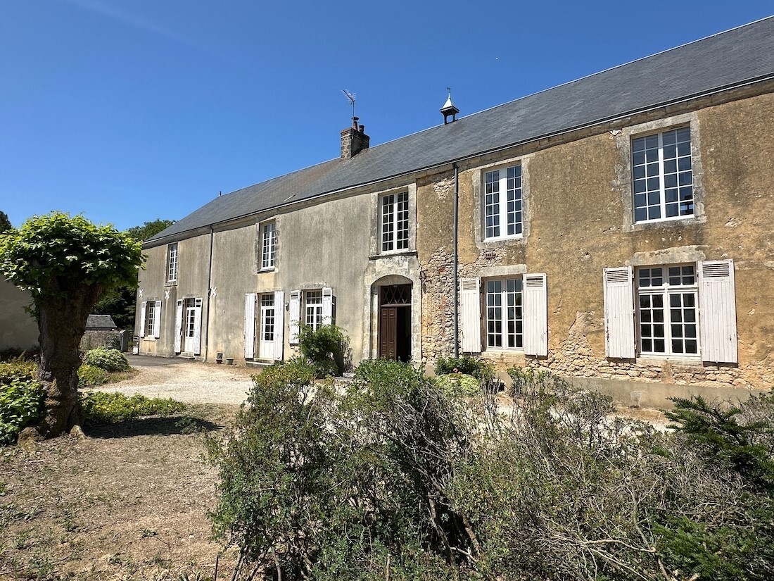 Château à vendre à Conlie