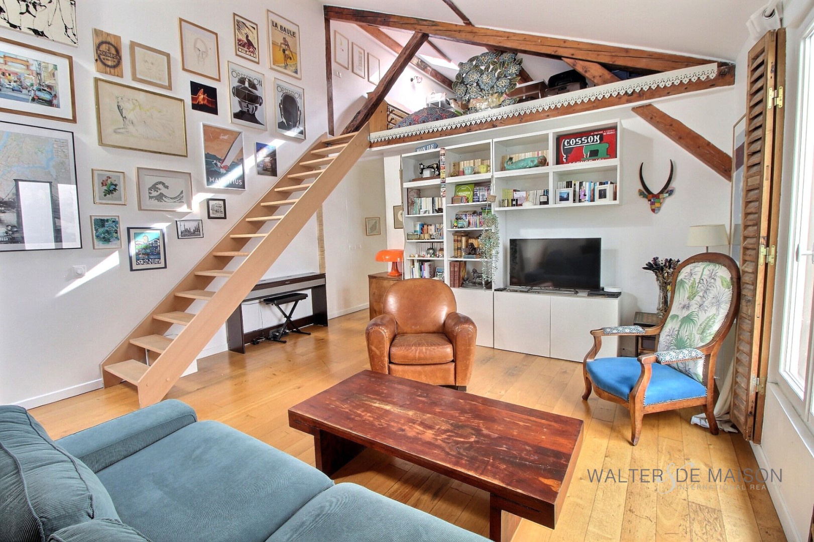 luxury duplex for sale in the district Nation-Alexandre Dumas