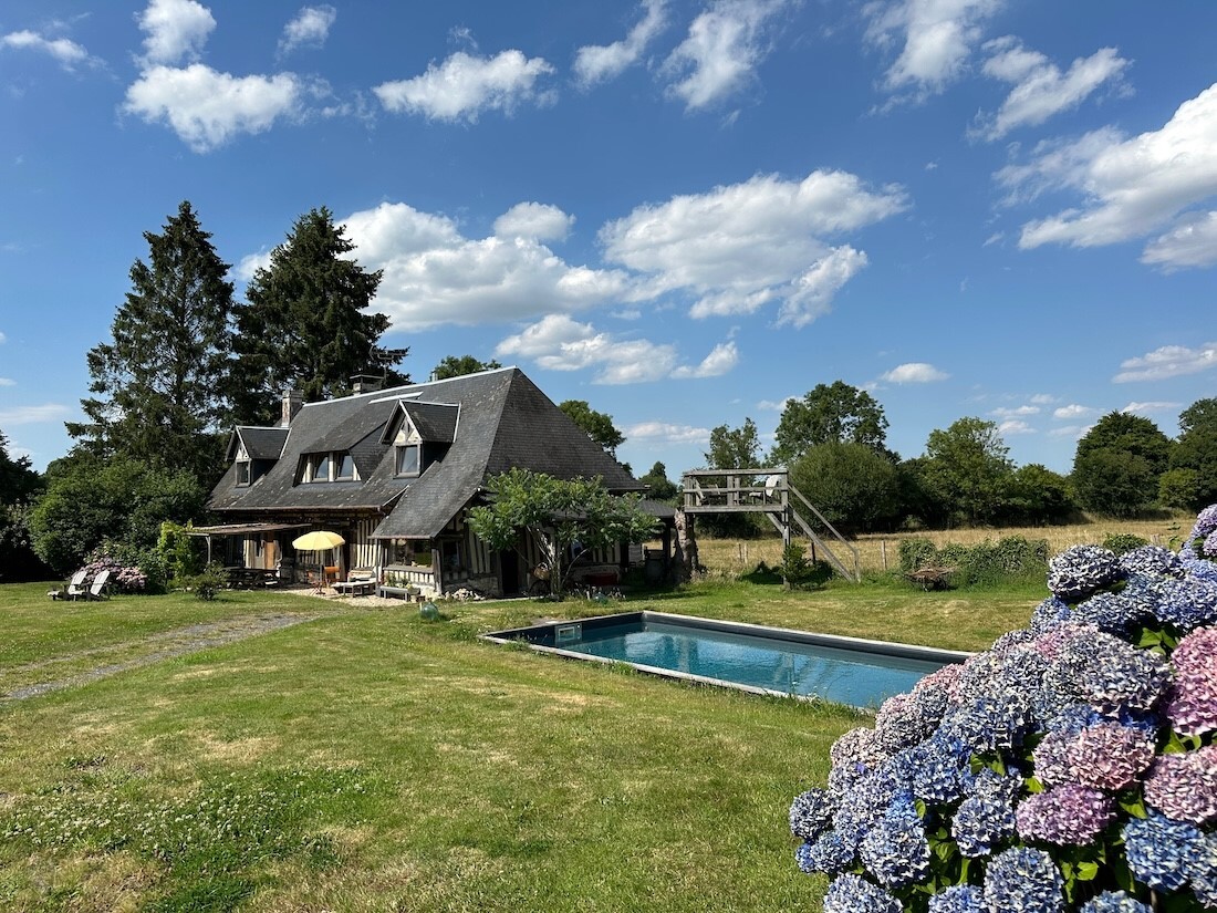 Casale lungo francese tipico in vendita Cormeilles