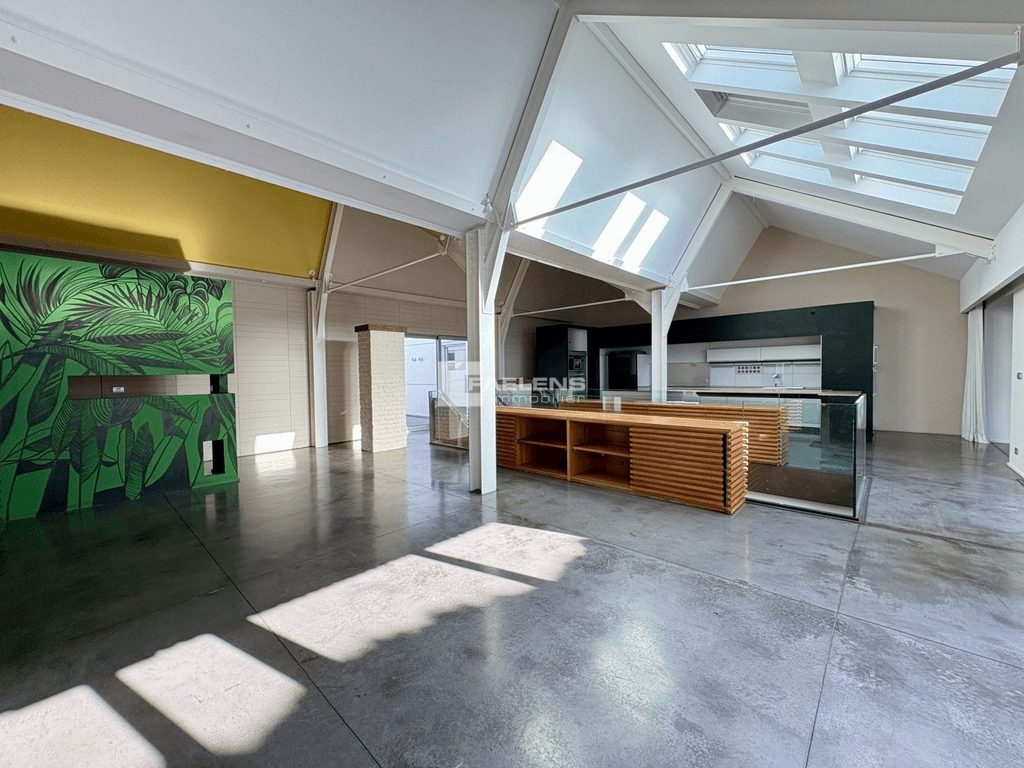 Maison 5 pièces 435 m²