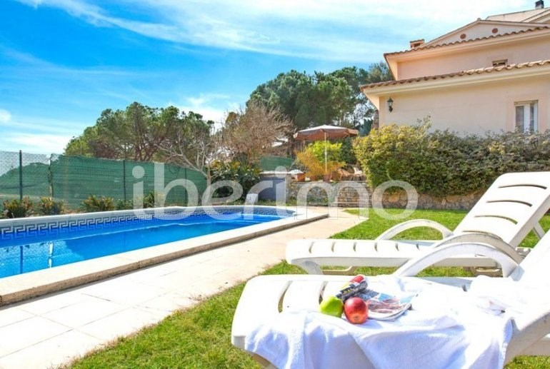 Maison De Vacances A Lloret De Mar En Catalogne Pour 6 Pers Amivac Com