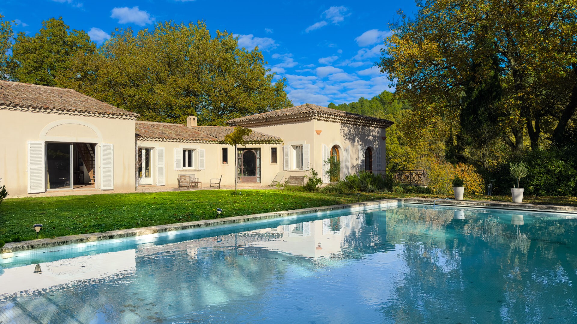 Maison de luxe à louer à Fuveau