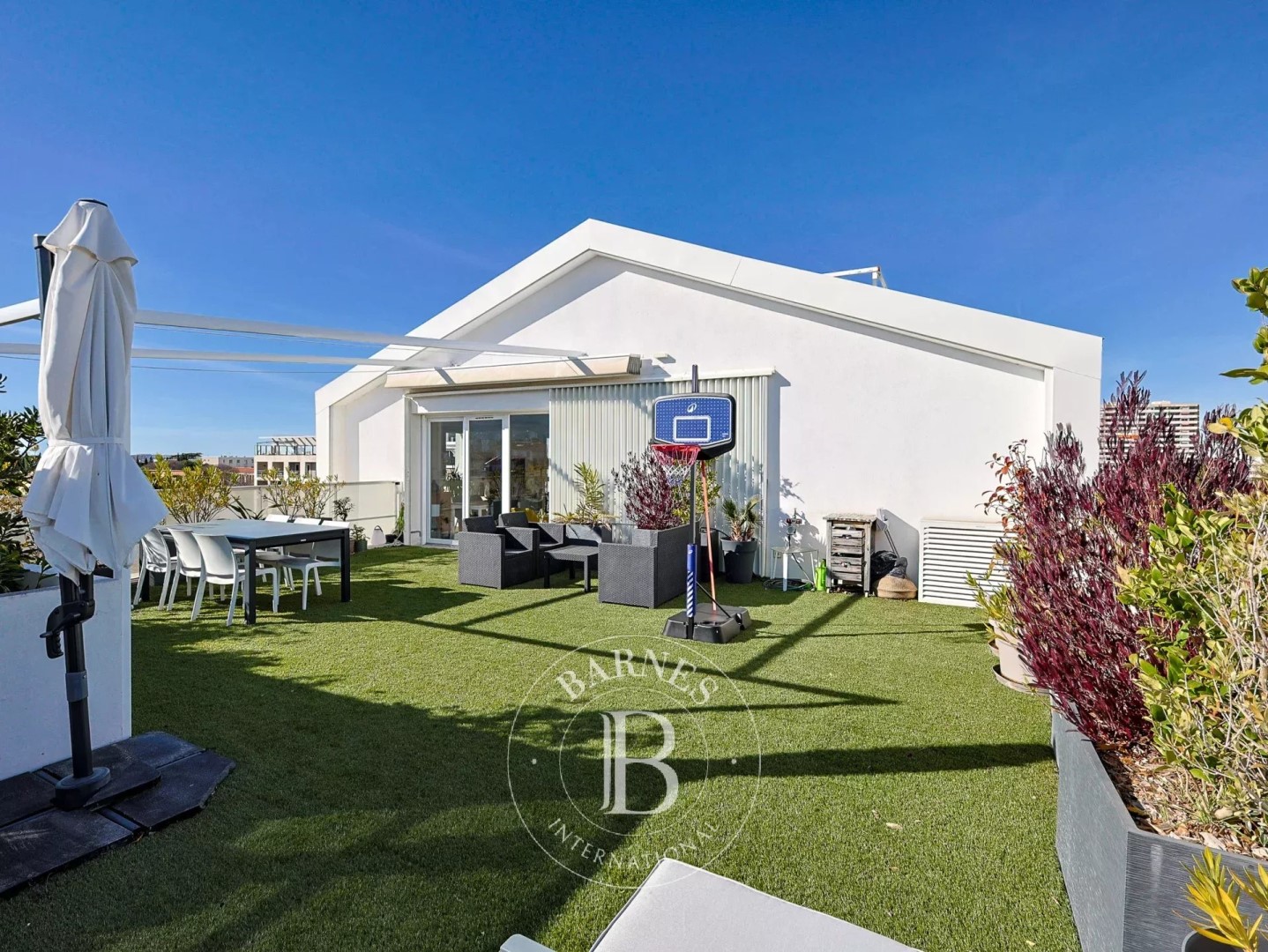 Luxury apartment for sale in the district Sainte Anne