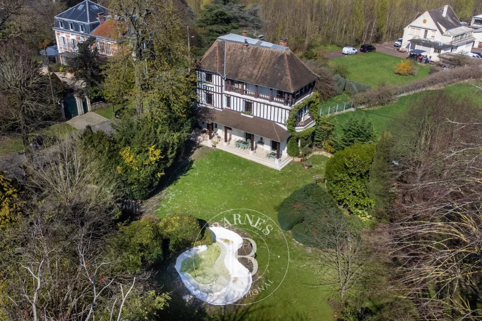 luxe huis te koop in Jonchere-Malmaison-Saint Cucufa