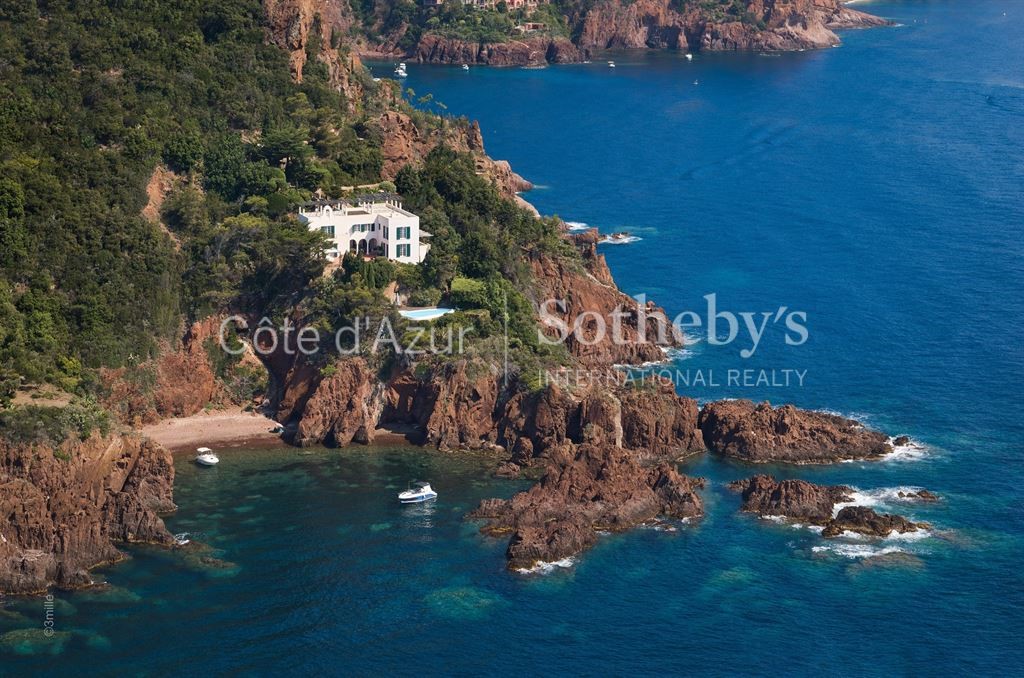 Luxury villa for sale in Théoule-sur-Mer