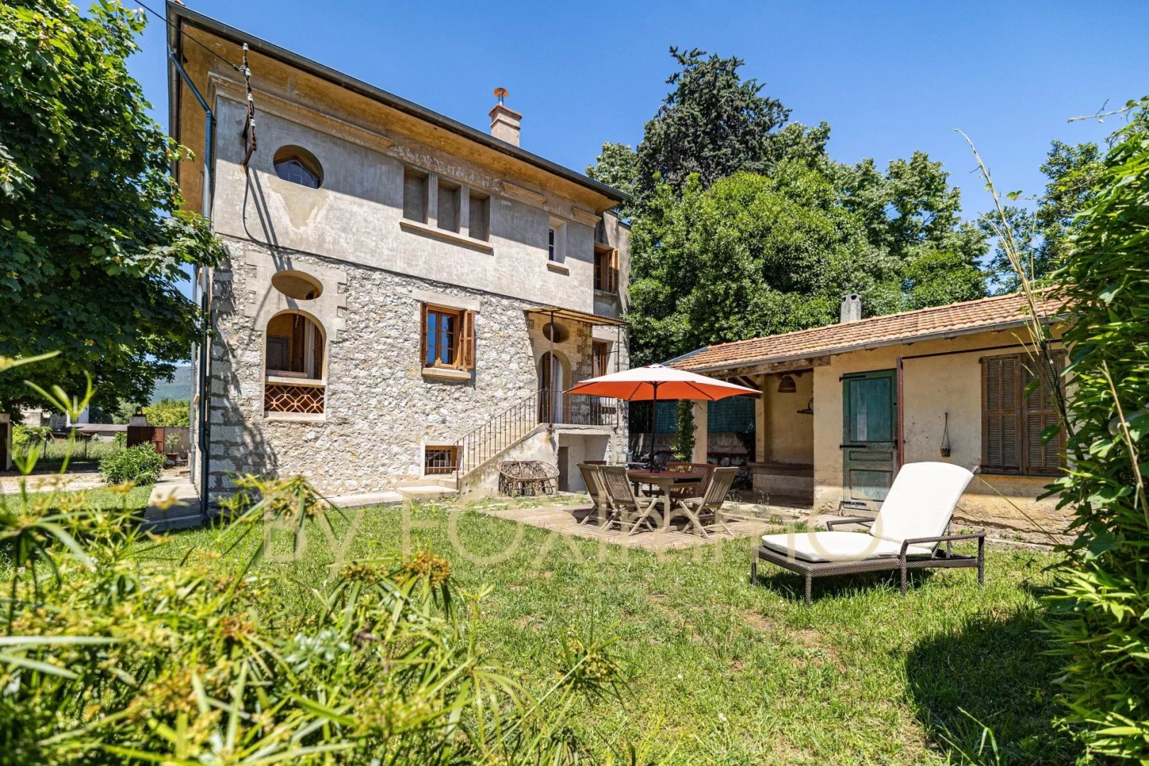 Luxury house for sale in the district Sainte Anne