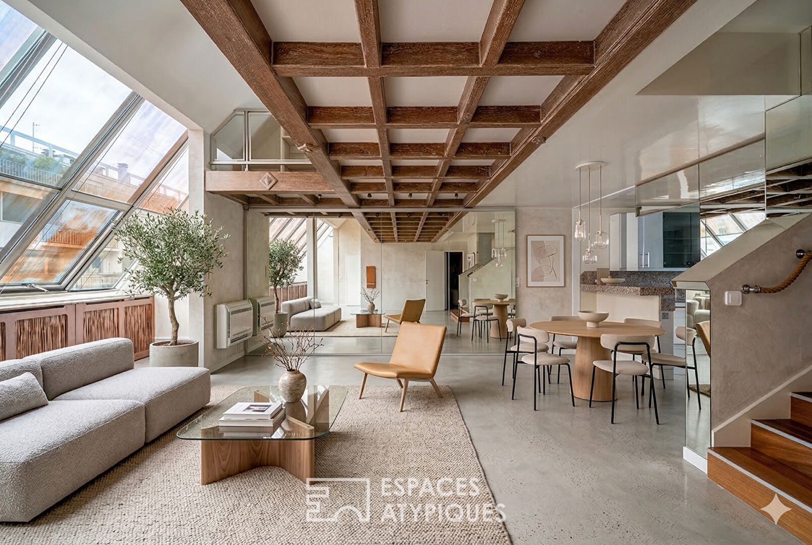 luxury duplex for sale in the district Pernety