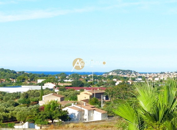 Luxury house for sale in the district Sud Est