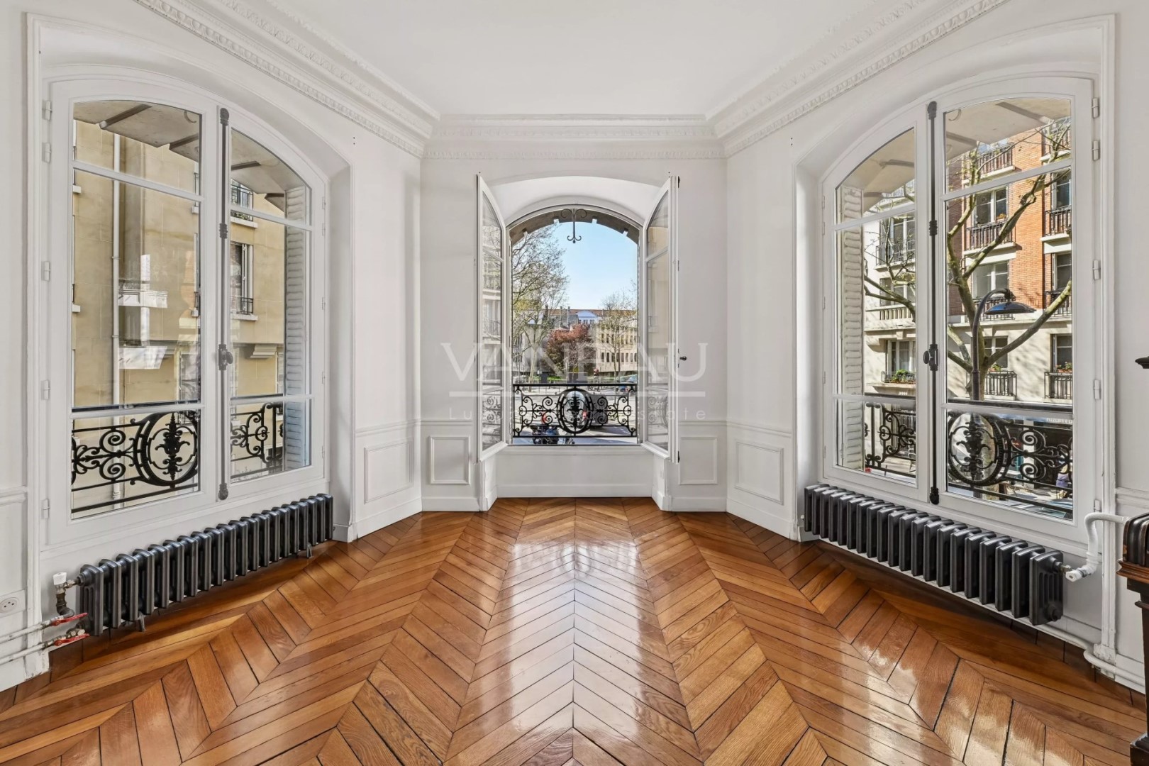 Luxe appartement te koop in Auteuil Nord