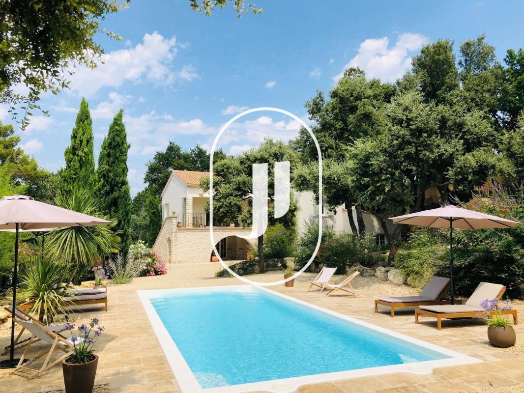 Luxury house for sale in Vernègues