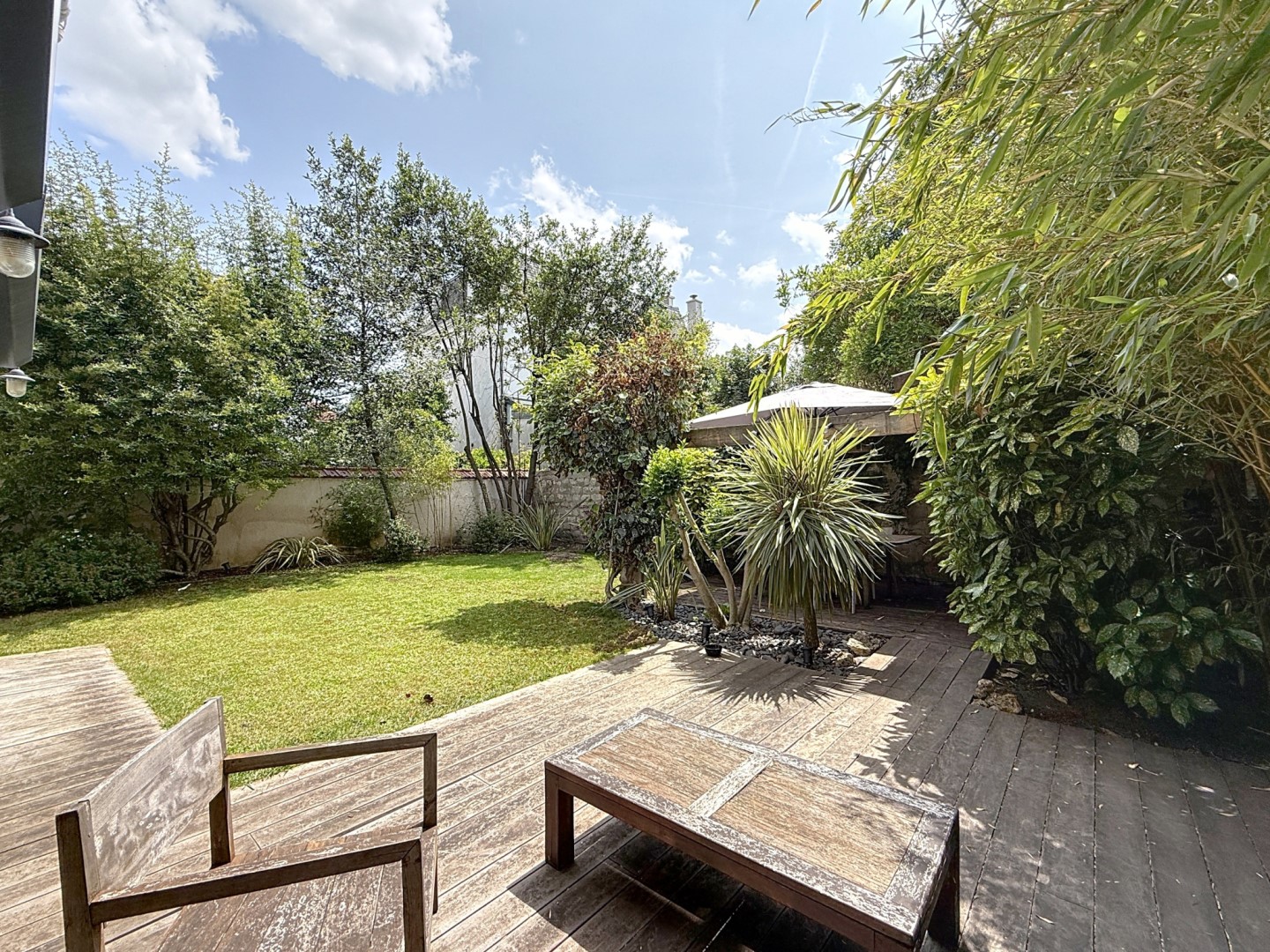 Maison de luxe à vendre dans le quartier Agent Sarre-Centre-Les Vallées-La Garenne