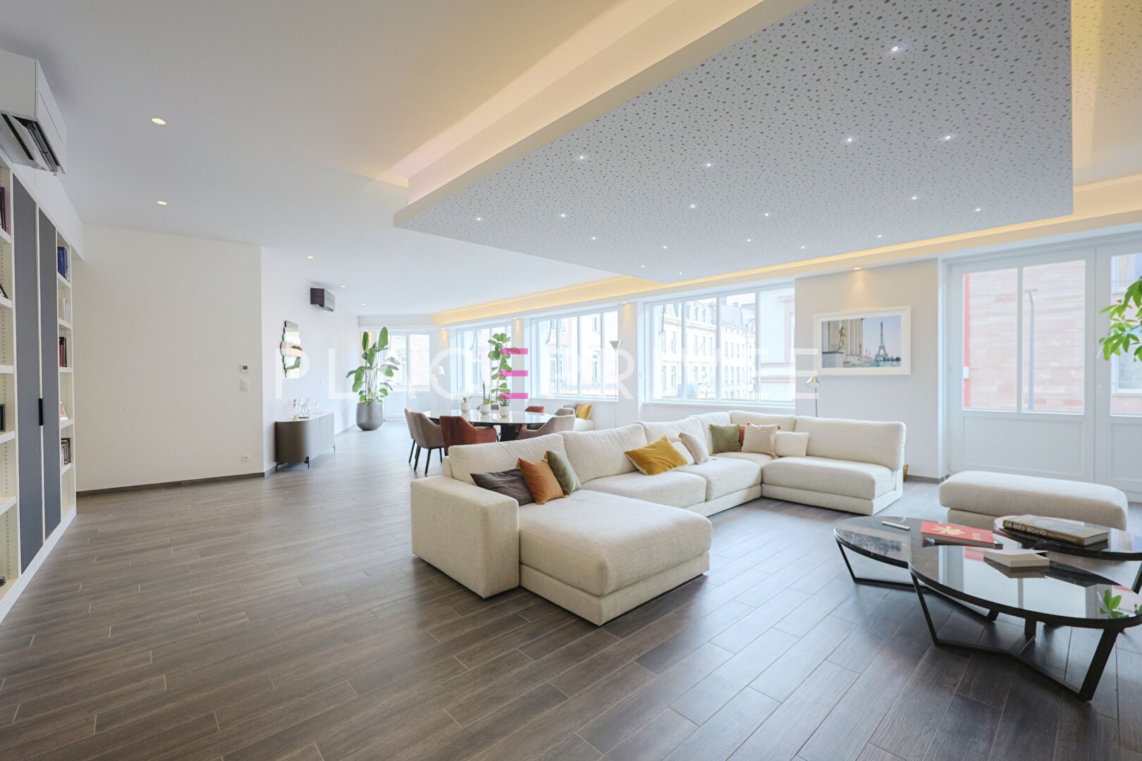 Appartement de luxe à vendre dans le quartier Rive Droite