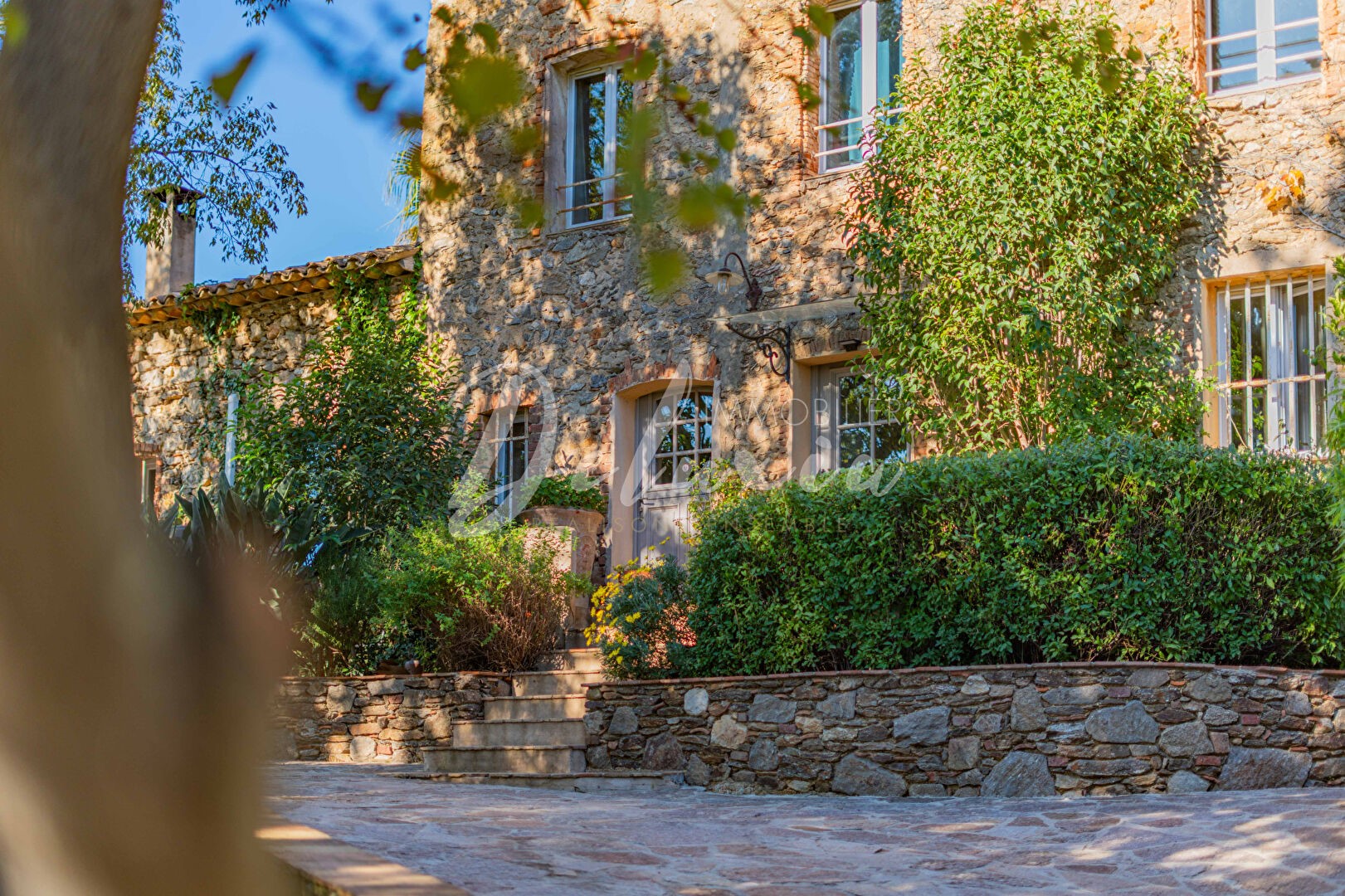 Luxury villa for sale in the district Nartelle-Noyer-Bellevue-bd des Sardinaux