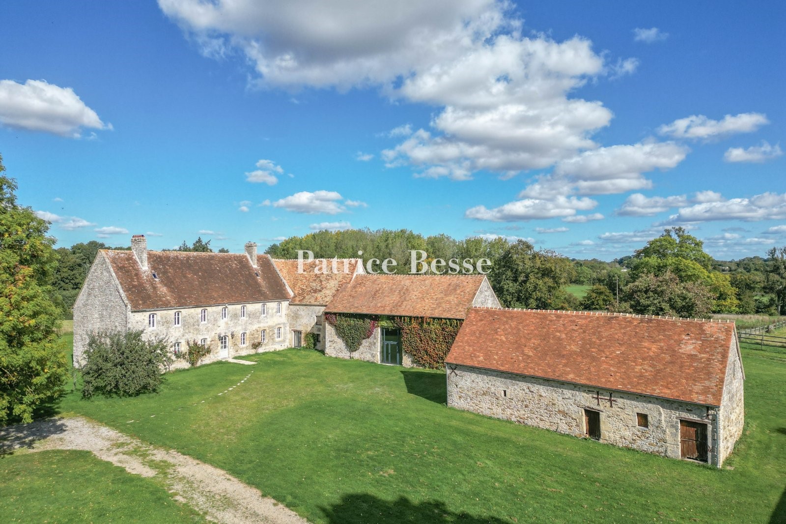 Luxury house for sale in Falaise
