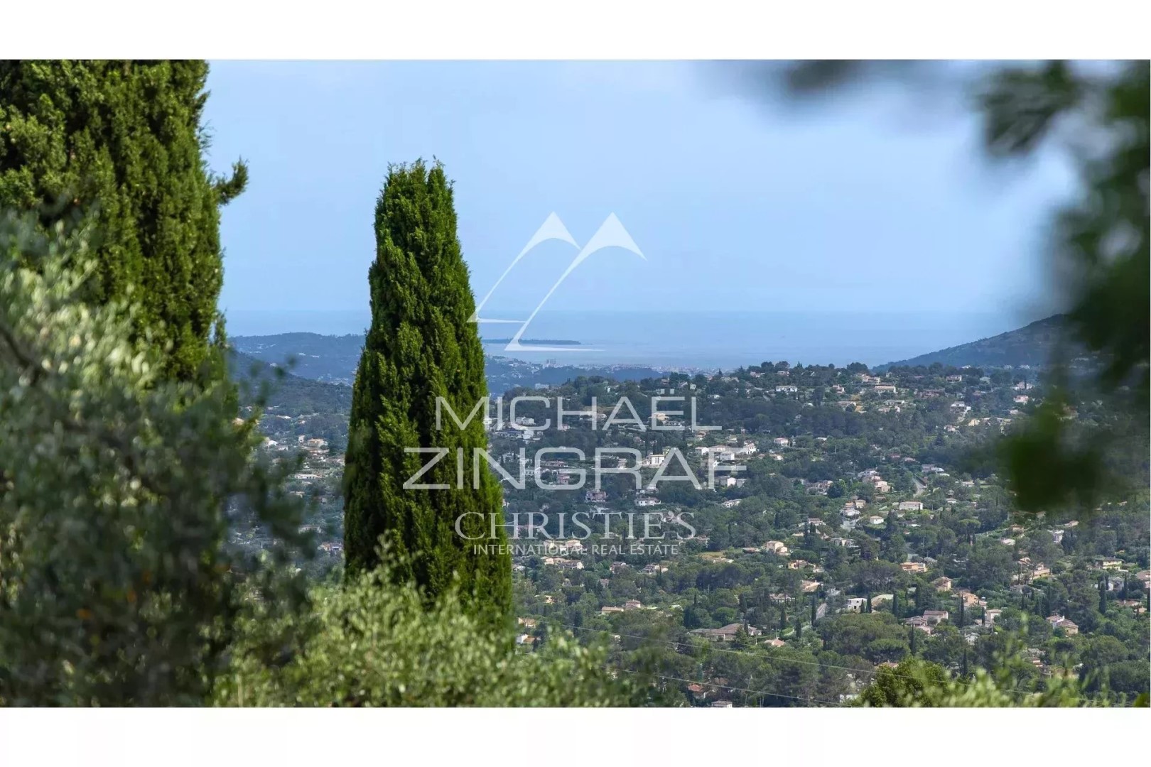 Luxury villa for sale in Spéracèdes