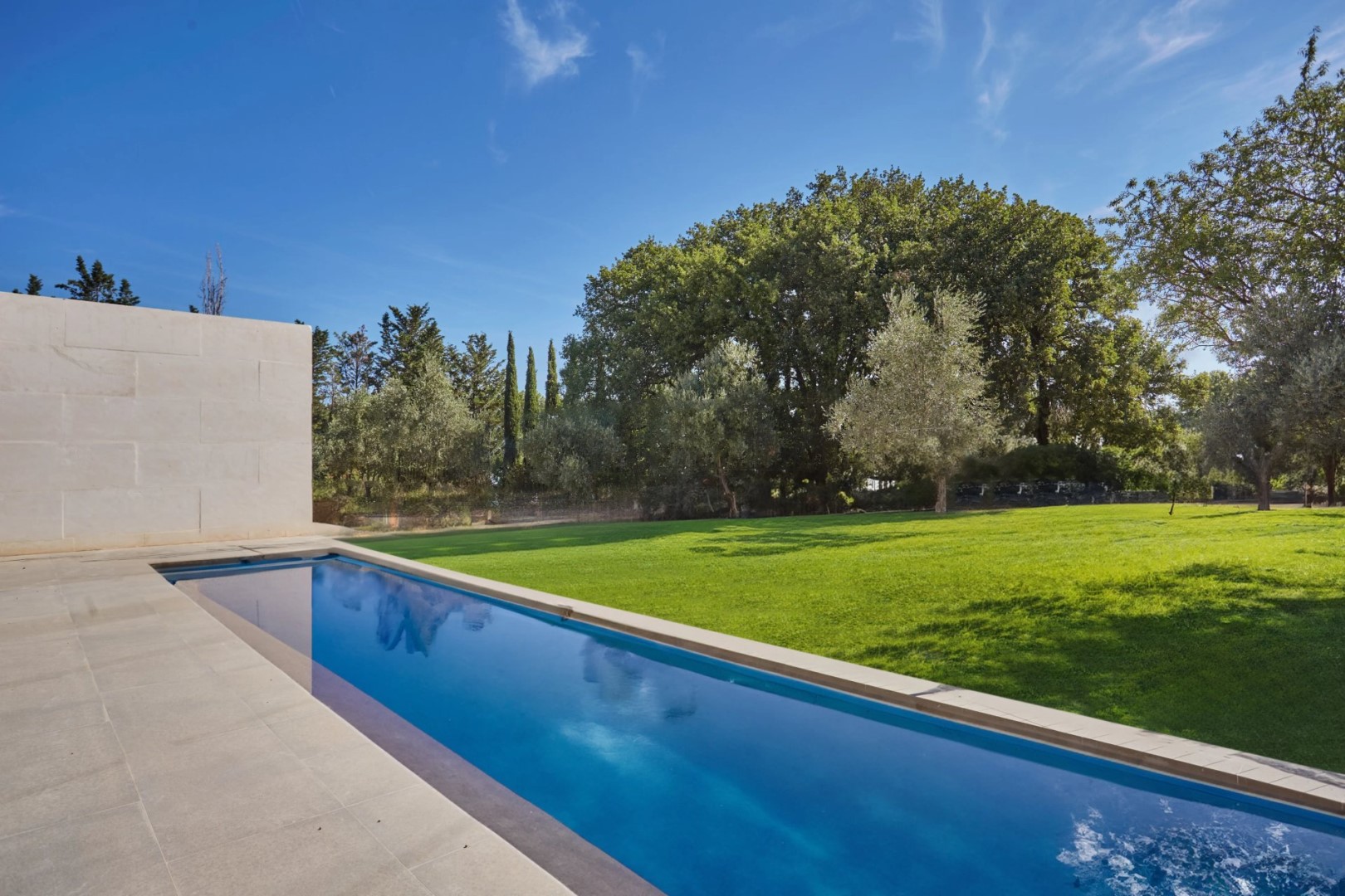 Maison de luxe à vendre dans le quartier Mazenod-Bellevue-Saint Donat-Banon