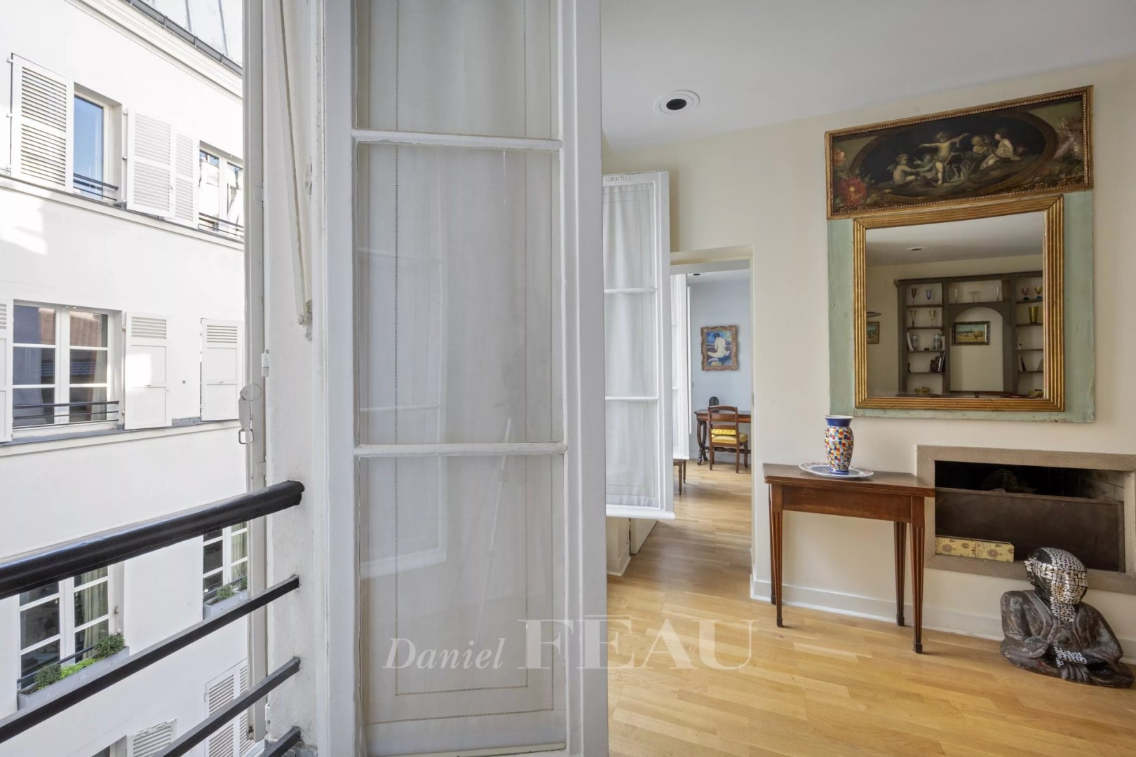 Luxury apartment for sale in the district Monnaie