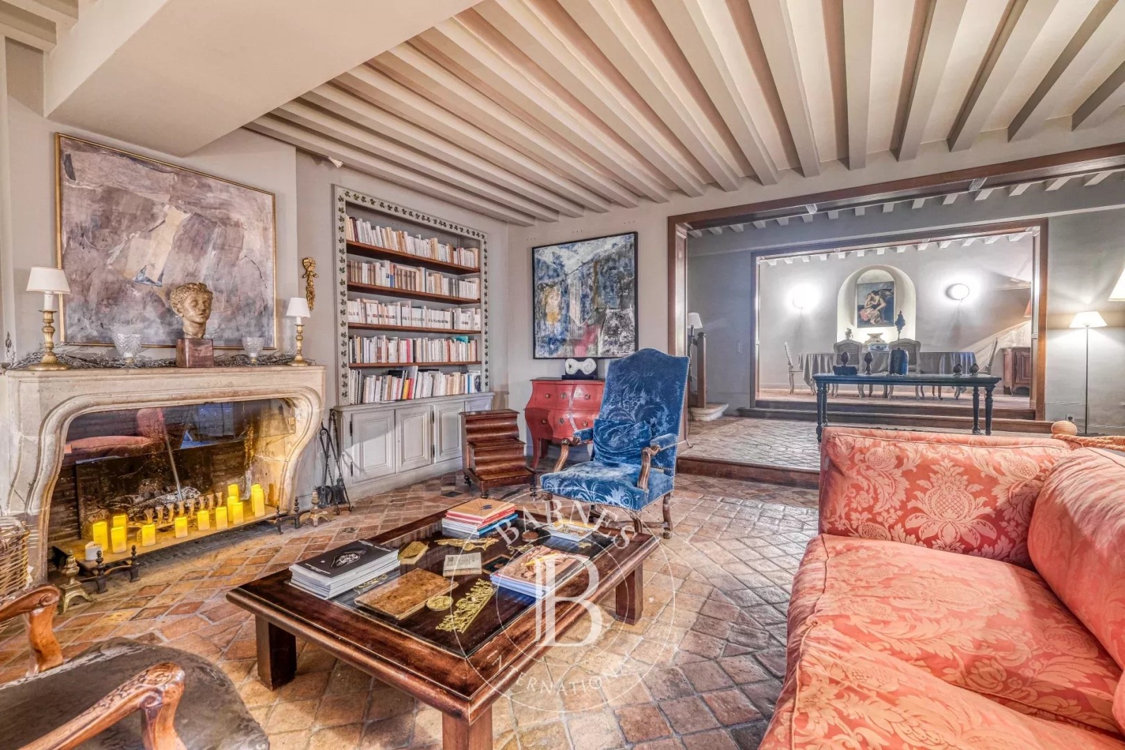 Maison de luxe à vendre dans le quartier Saint Lazare-Veneurs