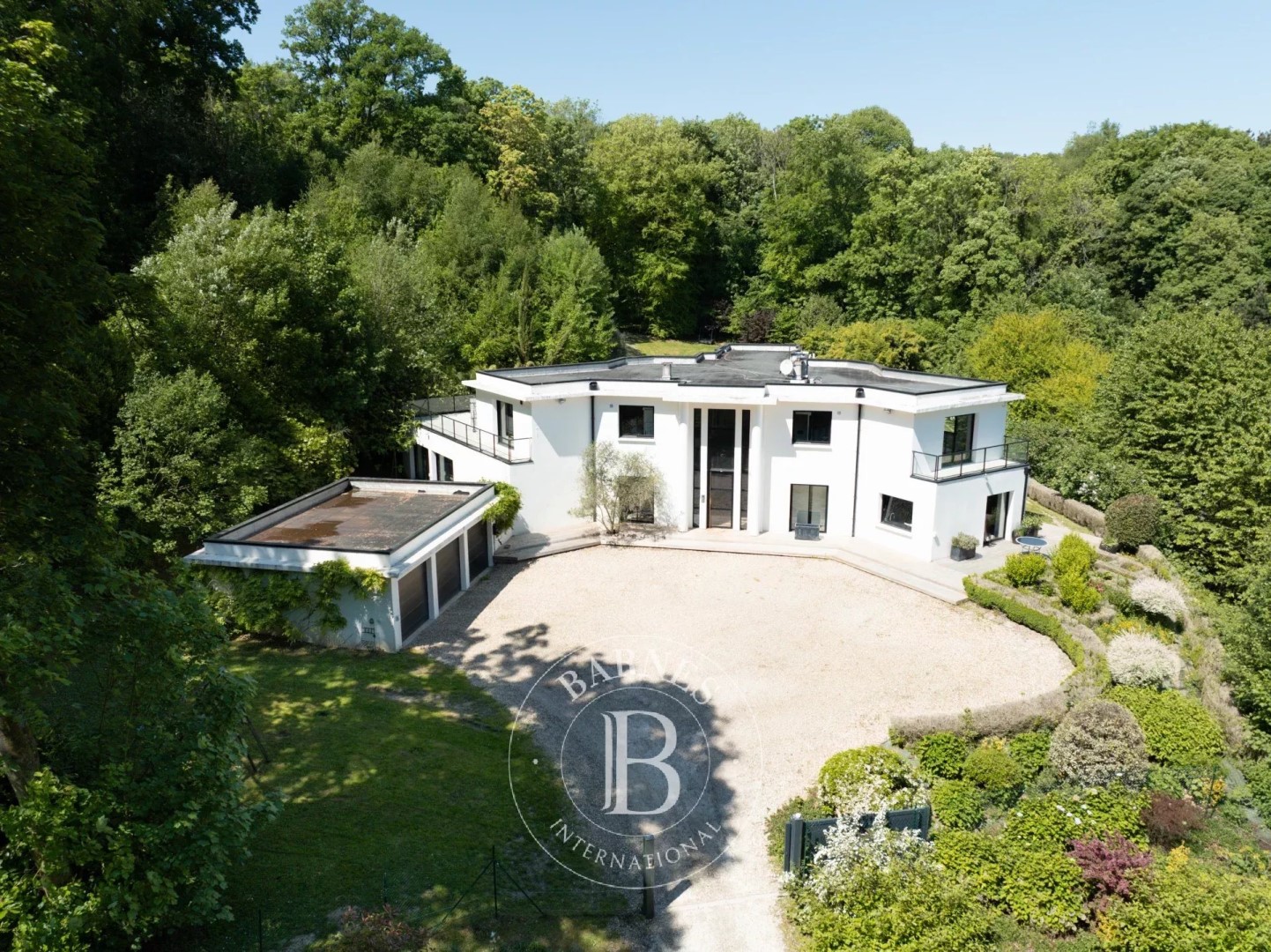 Luxury house for sale in the district Le Chapitre